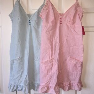 Bundle of 2 nightgowns